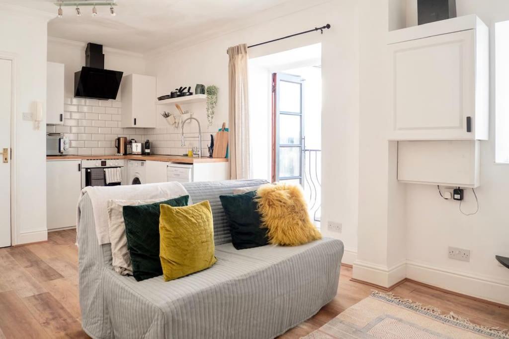 Apartment Penarth/cardiff Bay: Deluxe Flat: 10 Mins To City! Cardiff